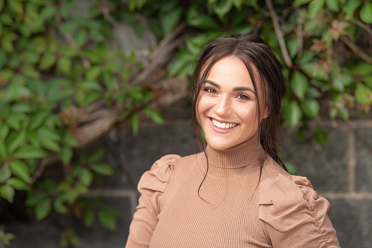 Olivia Neville-4082.jpg